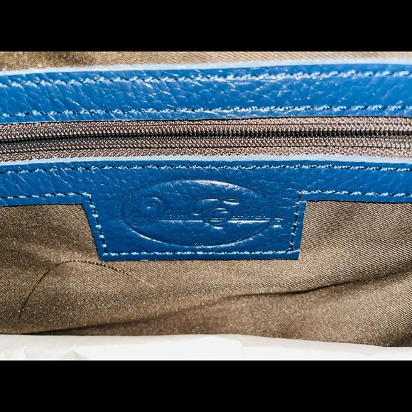 New beautiful dark red navy off white leather bags . Great Gifts! - Picture 4 of 4